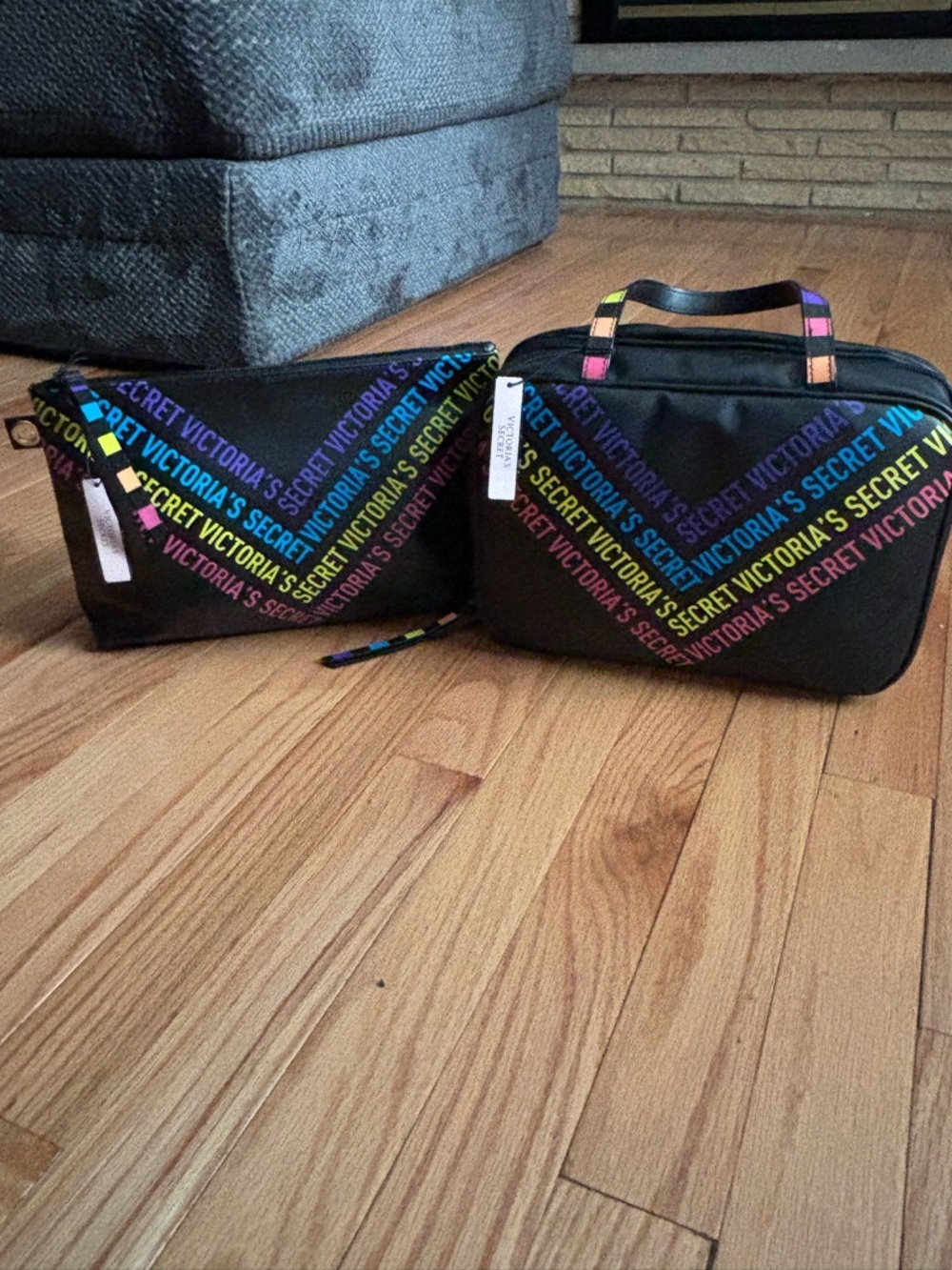NWT Victoria’s Secret Vacation Travel Set Cosmetic Pouch and Travel Bag